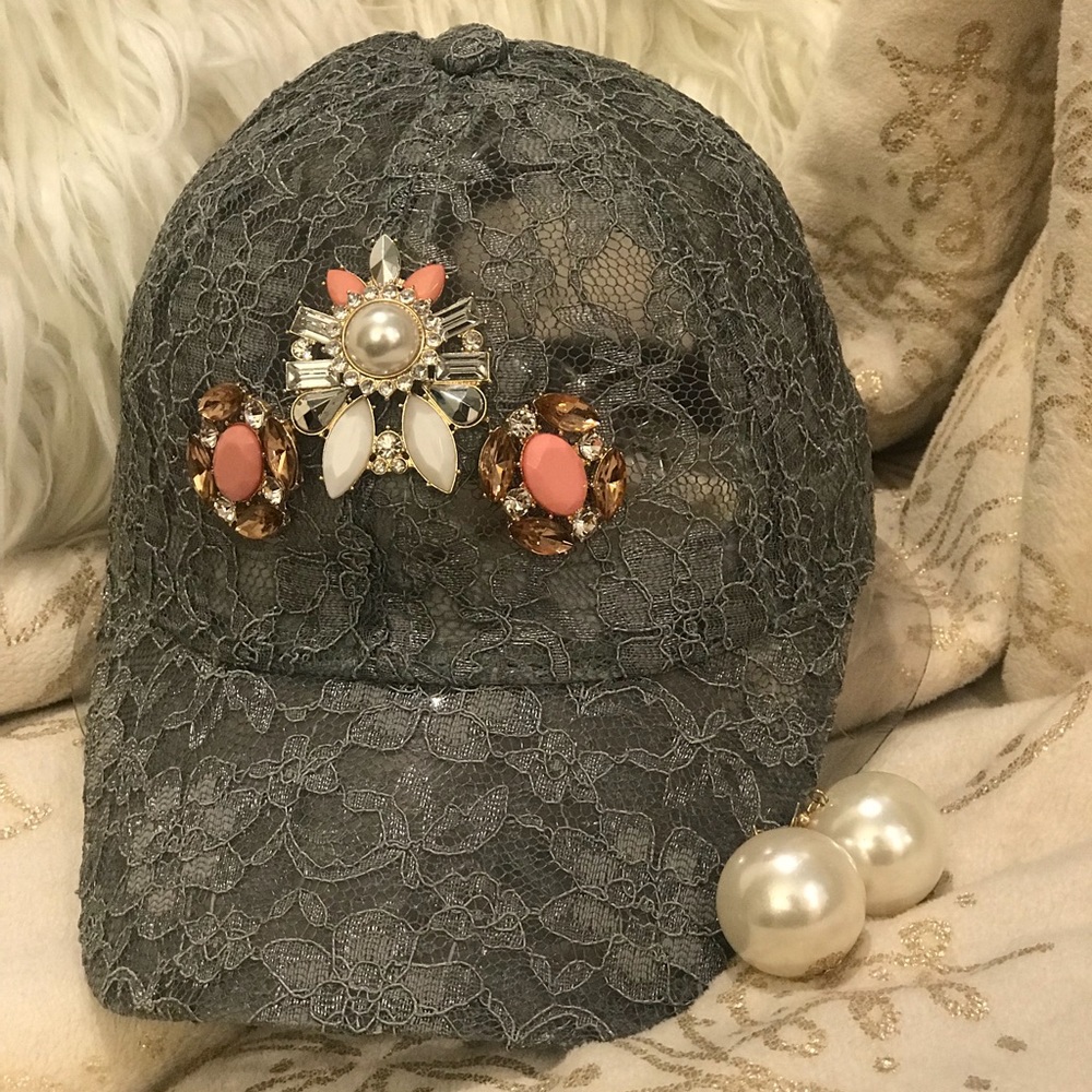 💎 Super TRENDY Lace Jeweled Hat💎NWT $35